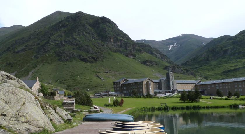 Hotel & Apartaments Vall de Núria
