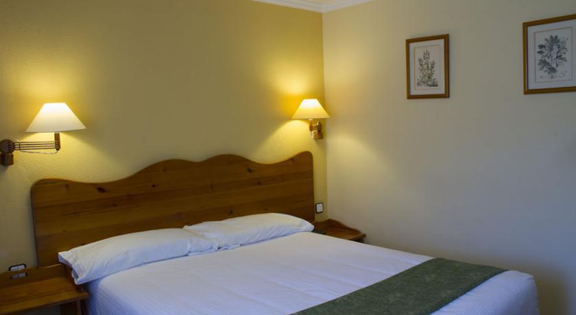Hotel & Apartaments Vall de Núria