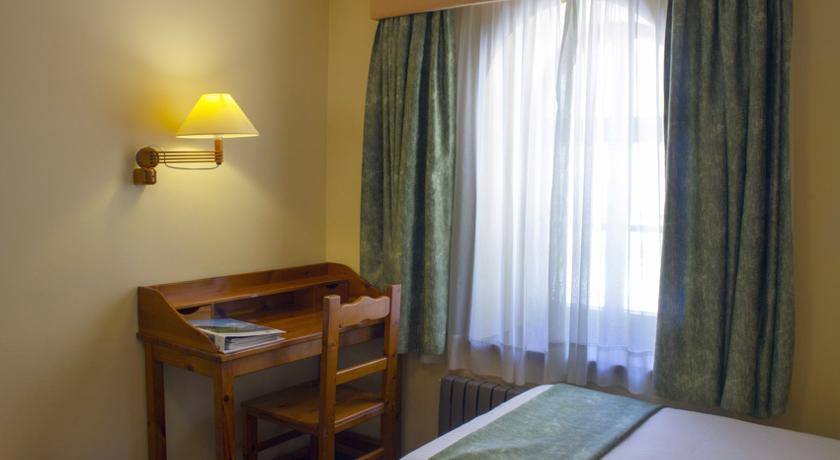 Hotel & Apartaments Vall de Núria
