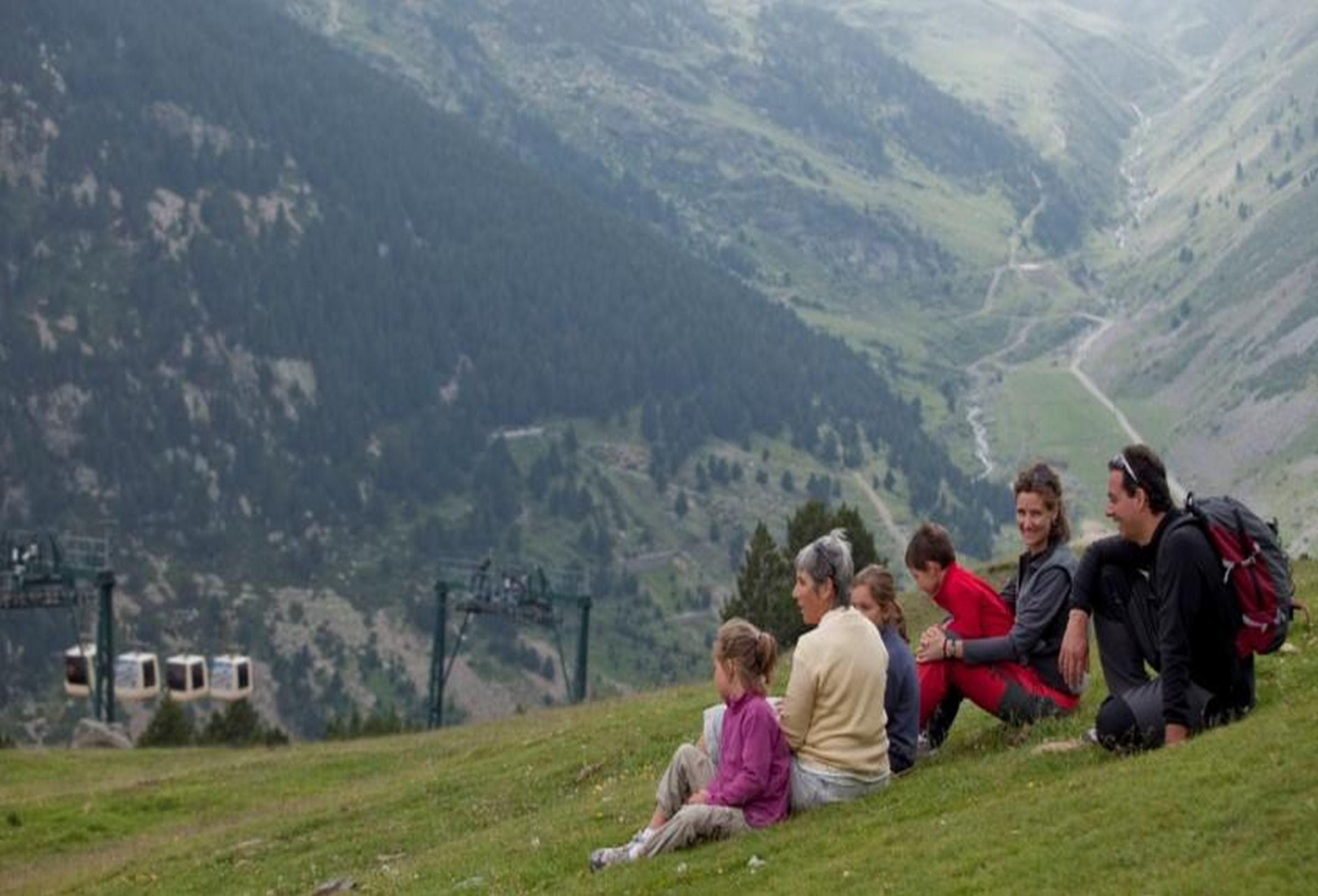 Hotel & Apartaments Vall de Núria