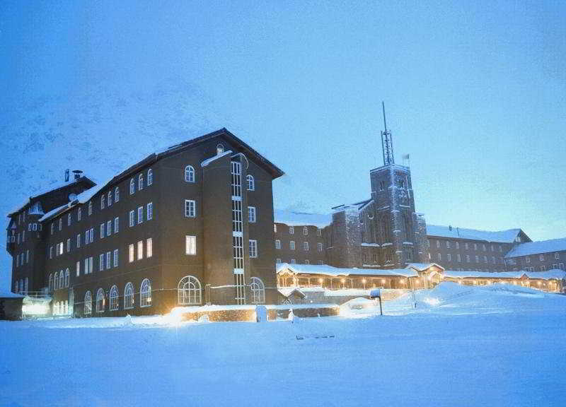 Hotel & Apartaments Vall de Núria