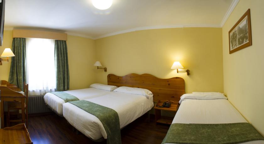 Hotel & Apartaments Vall de Núria