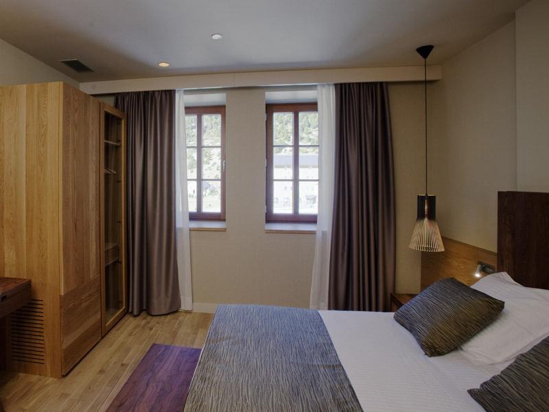 Hotel & Apartaments Vall de Núria