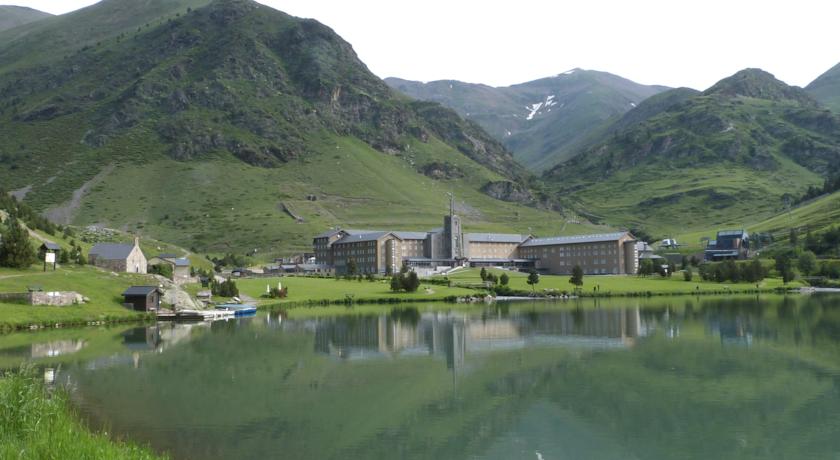 Hotel & Apartaments Vall de Núria