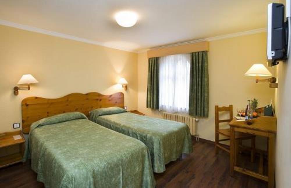 Hotel & Apartaments Vall de Núria