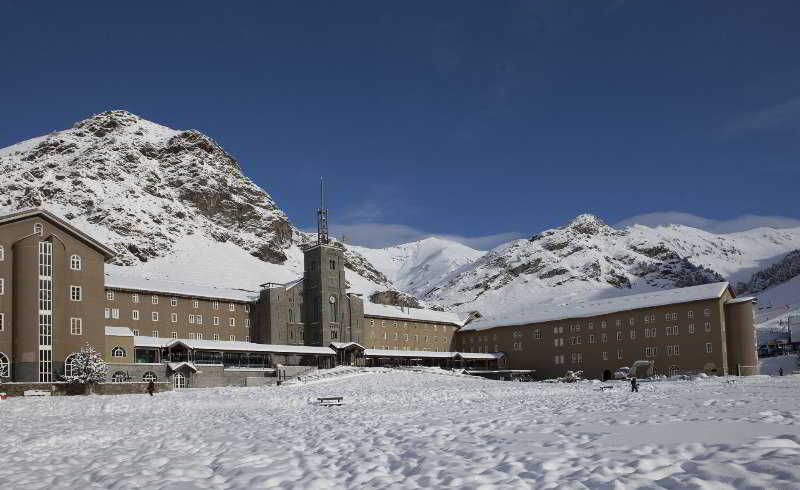 Hotel & Apartaments Vall de Núria