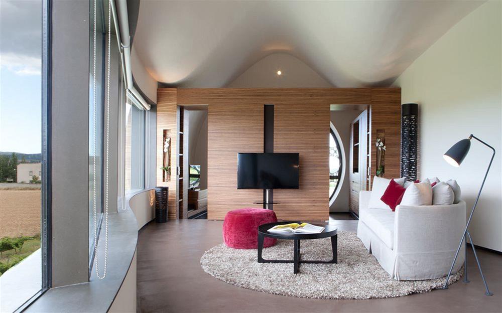 Cava & Hotel Mastinell