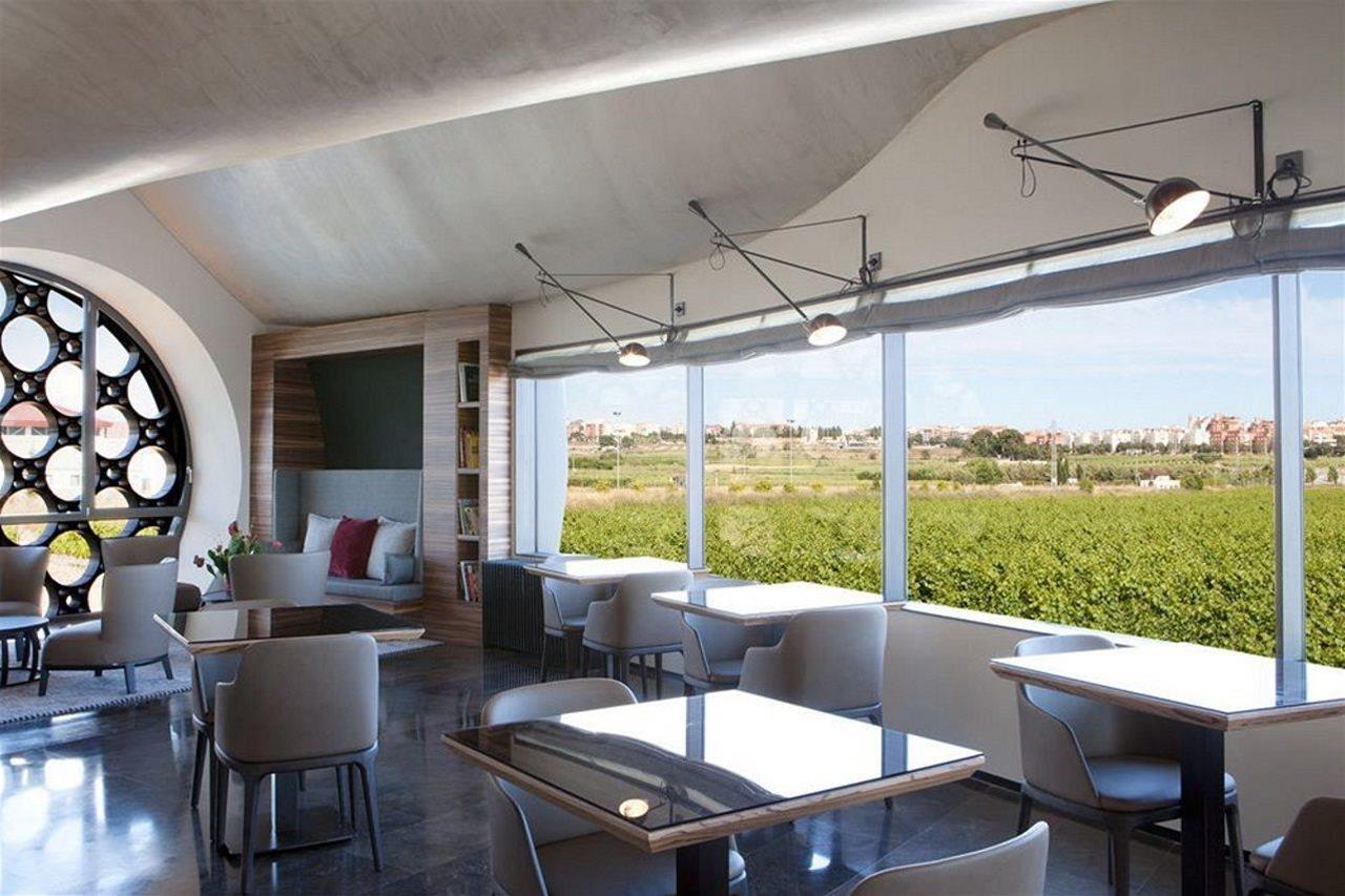 Cava & Hotel Mastinell