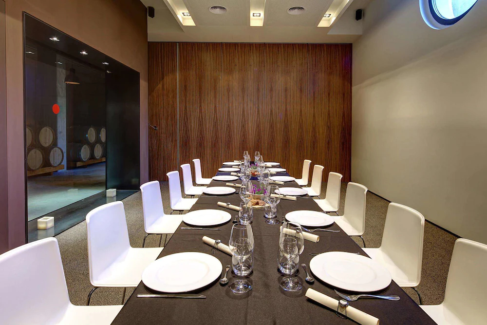 Cava & Hotel Mastinell