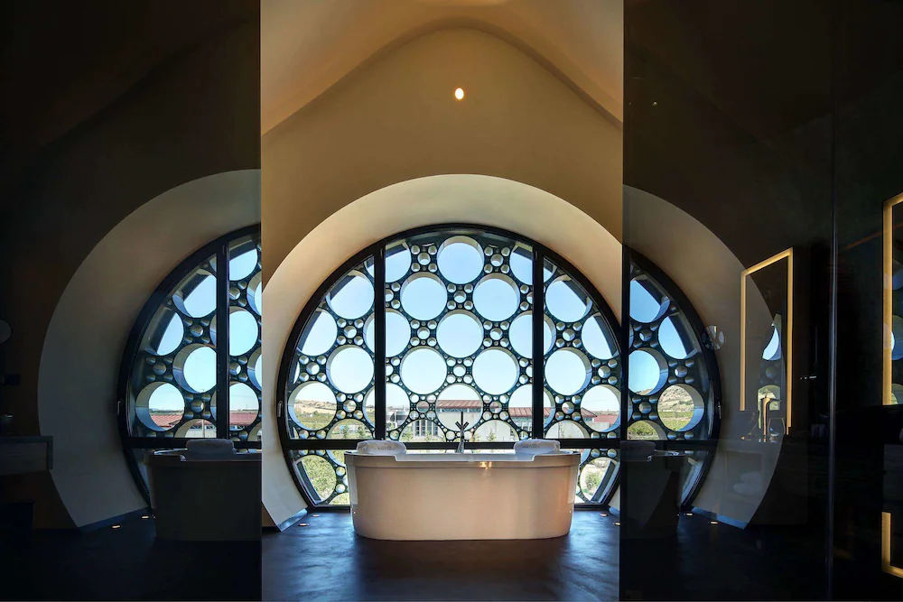 Cava & Hotel Mastinell