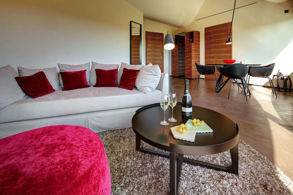 Cava & Hotel Mastinell