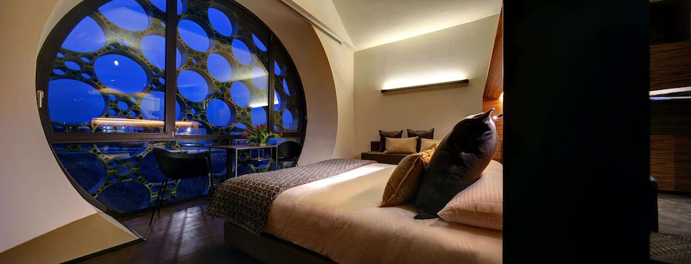 Cava & Hotel Mastinell