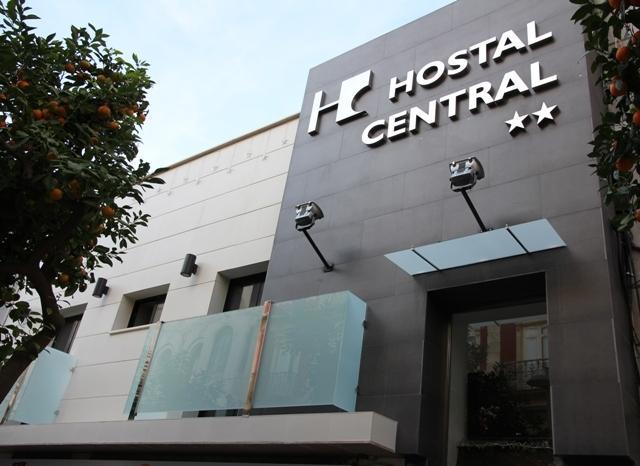 Central Hostal