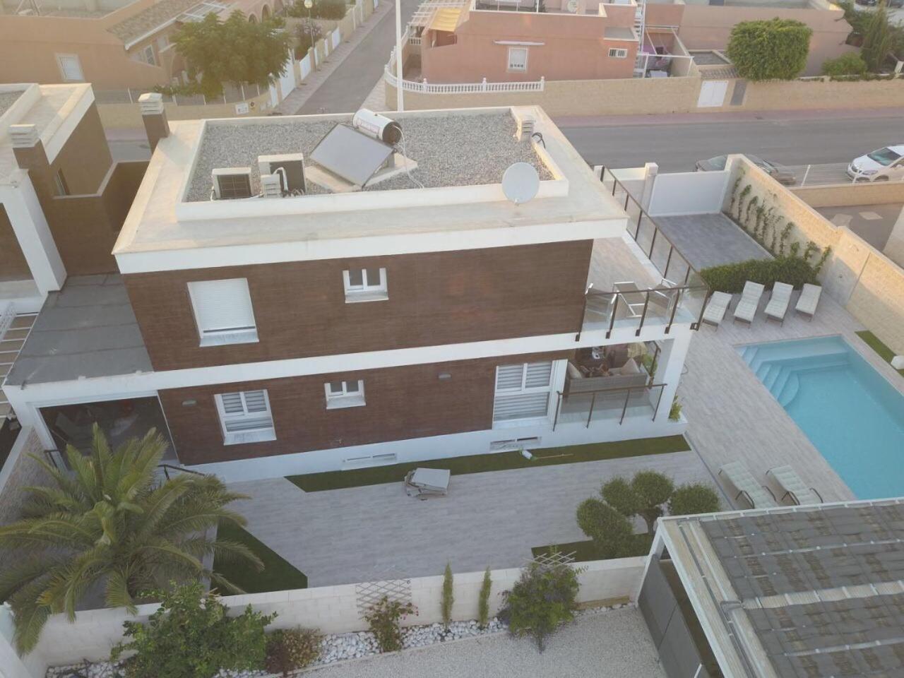 Villa Mondrian