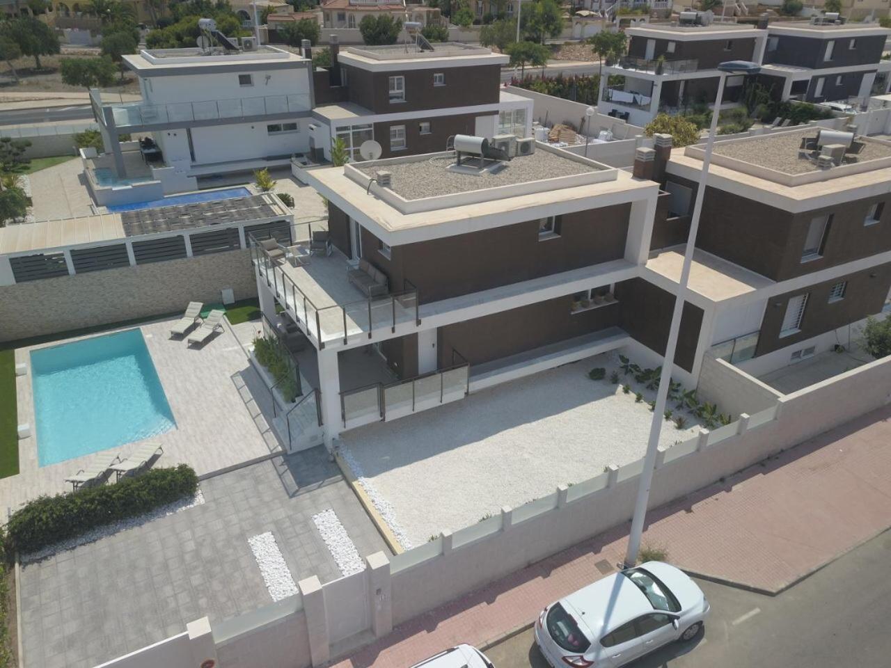 Villa Mondrian