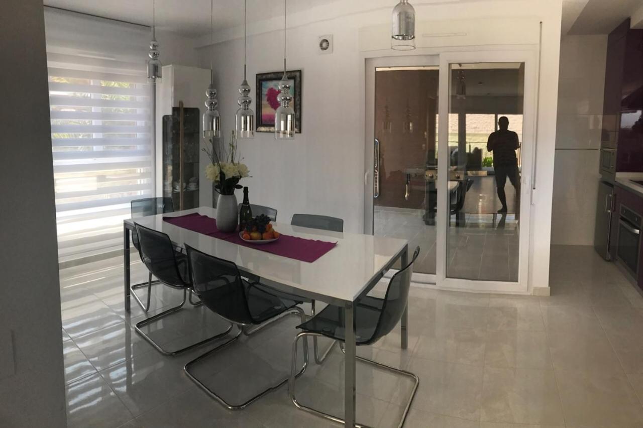 Villa Mondrian