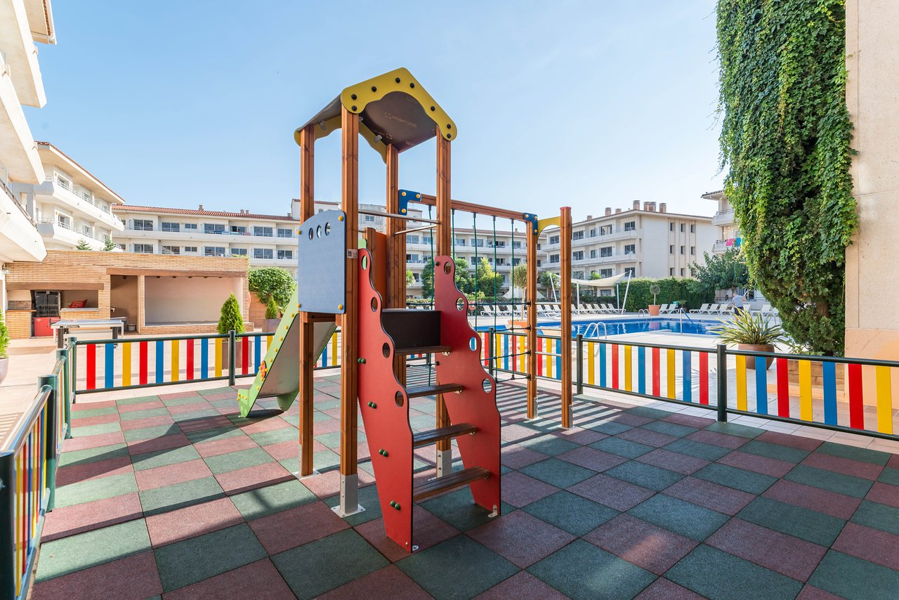 Apartamentos Estartit Costa