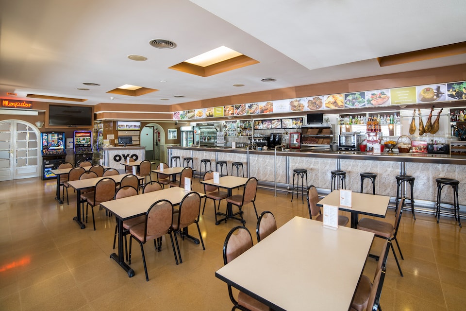 Hostal Casa Feliu by OYO