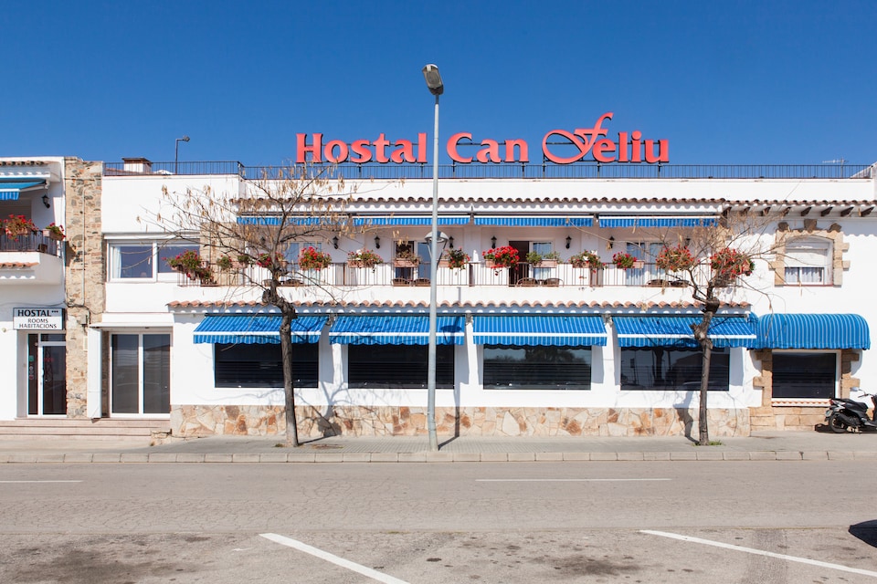 Hostal Casa Feliu by OYO