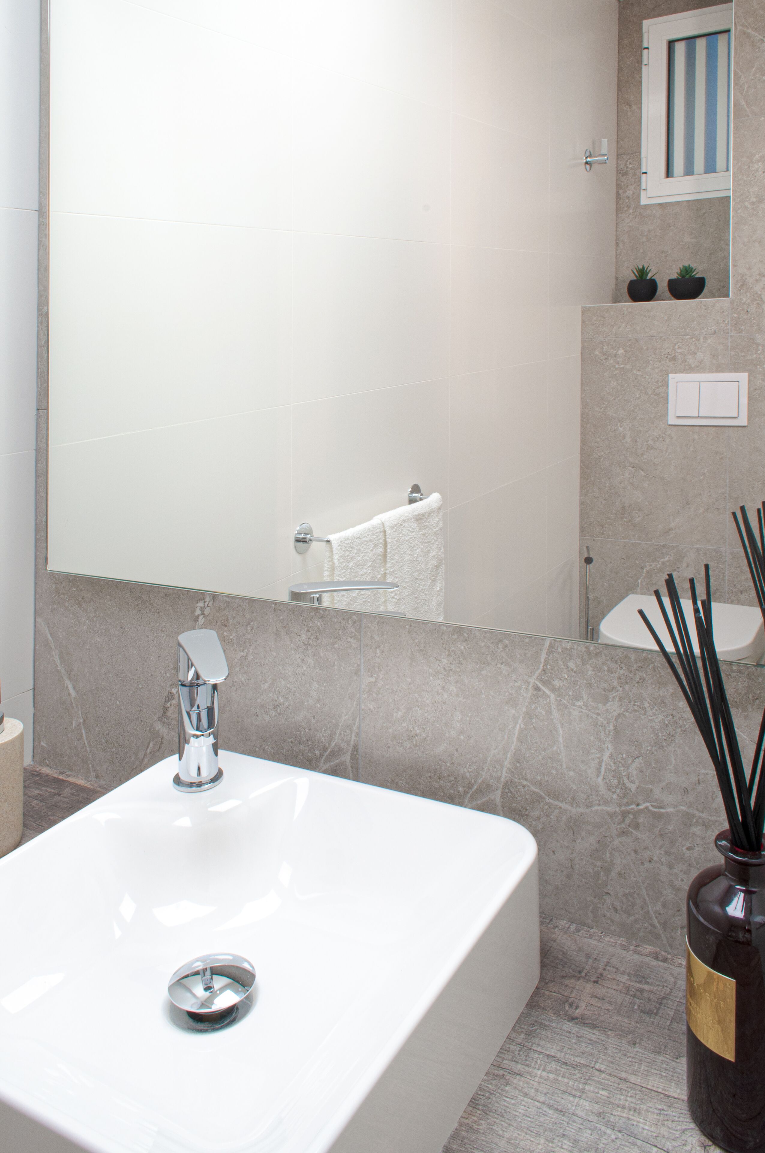 ABAL Apartments  Barrio