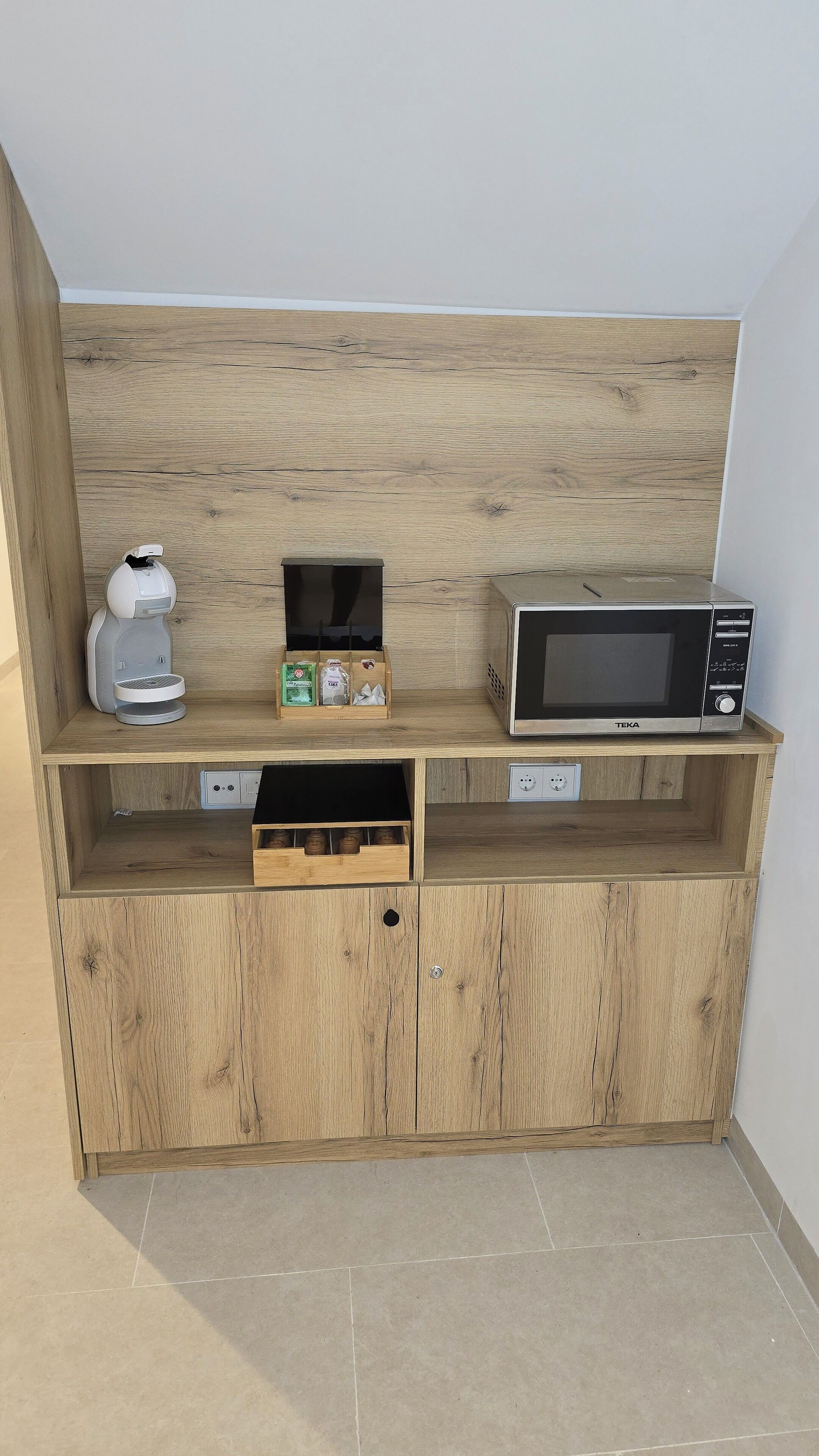 Hostal Rambla 24 by Holihome