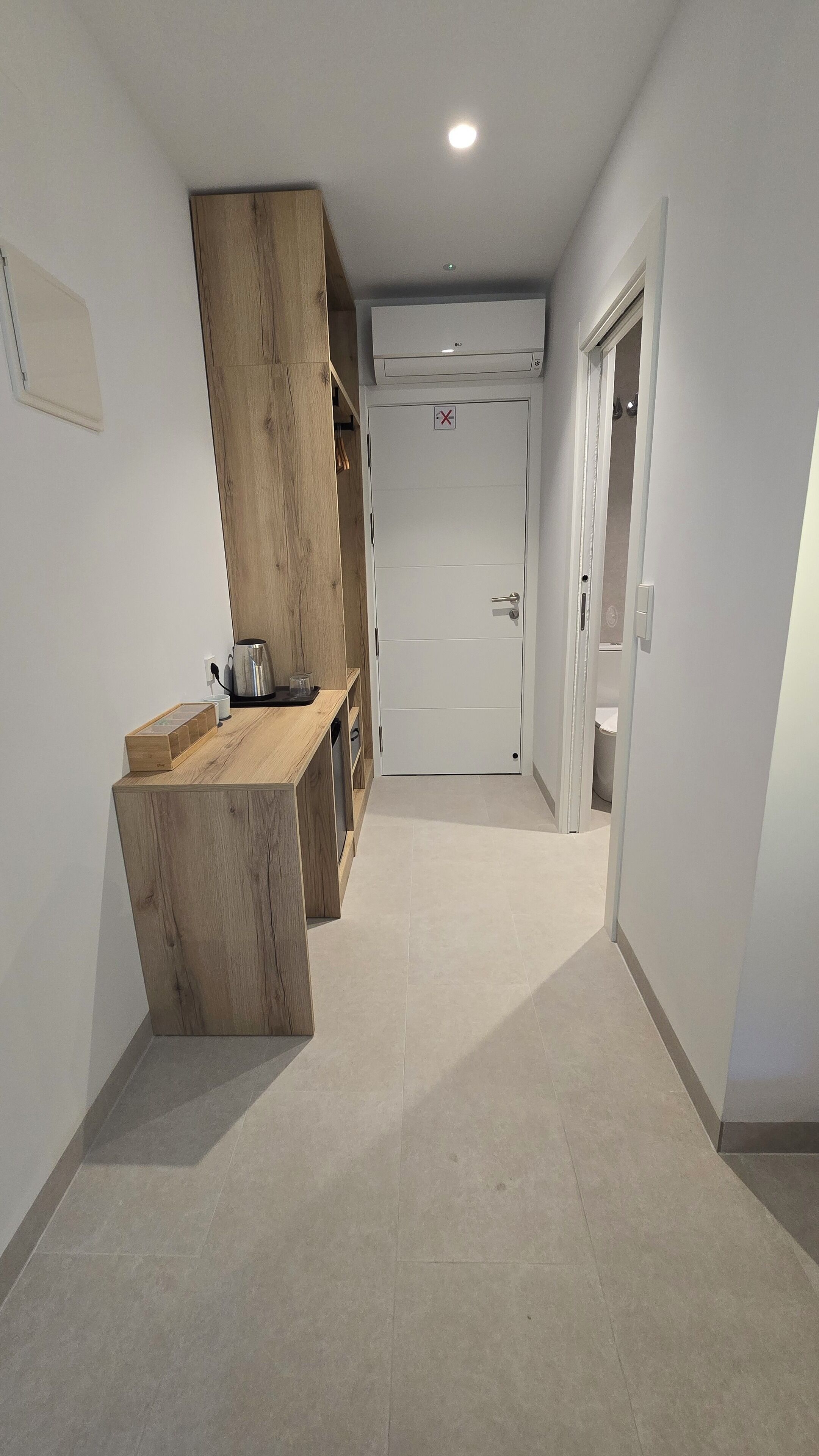 Hostal Rambla 24 by Holihome