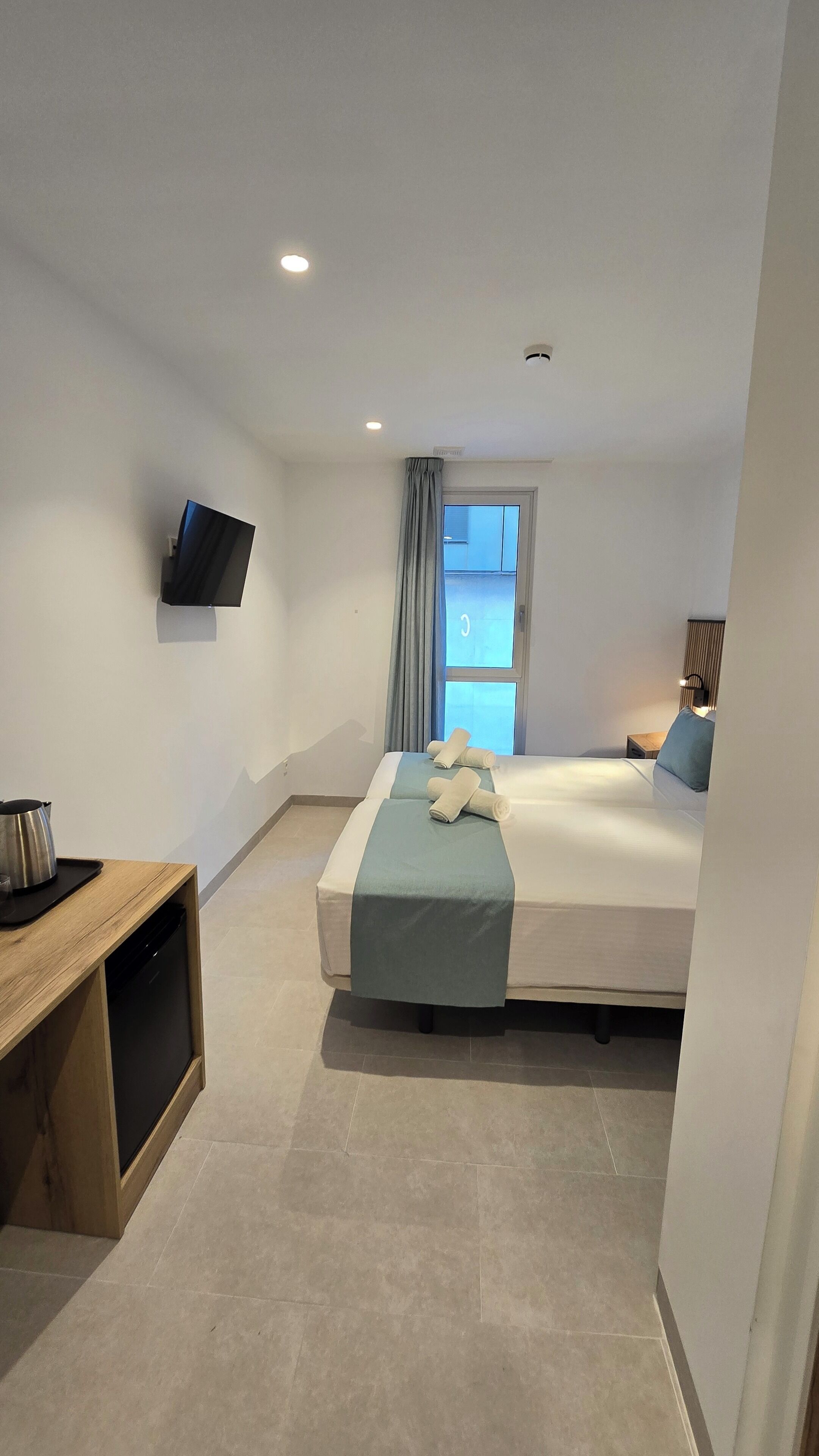 Hostal Rambla 24 by Holihome