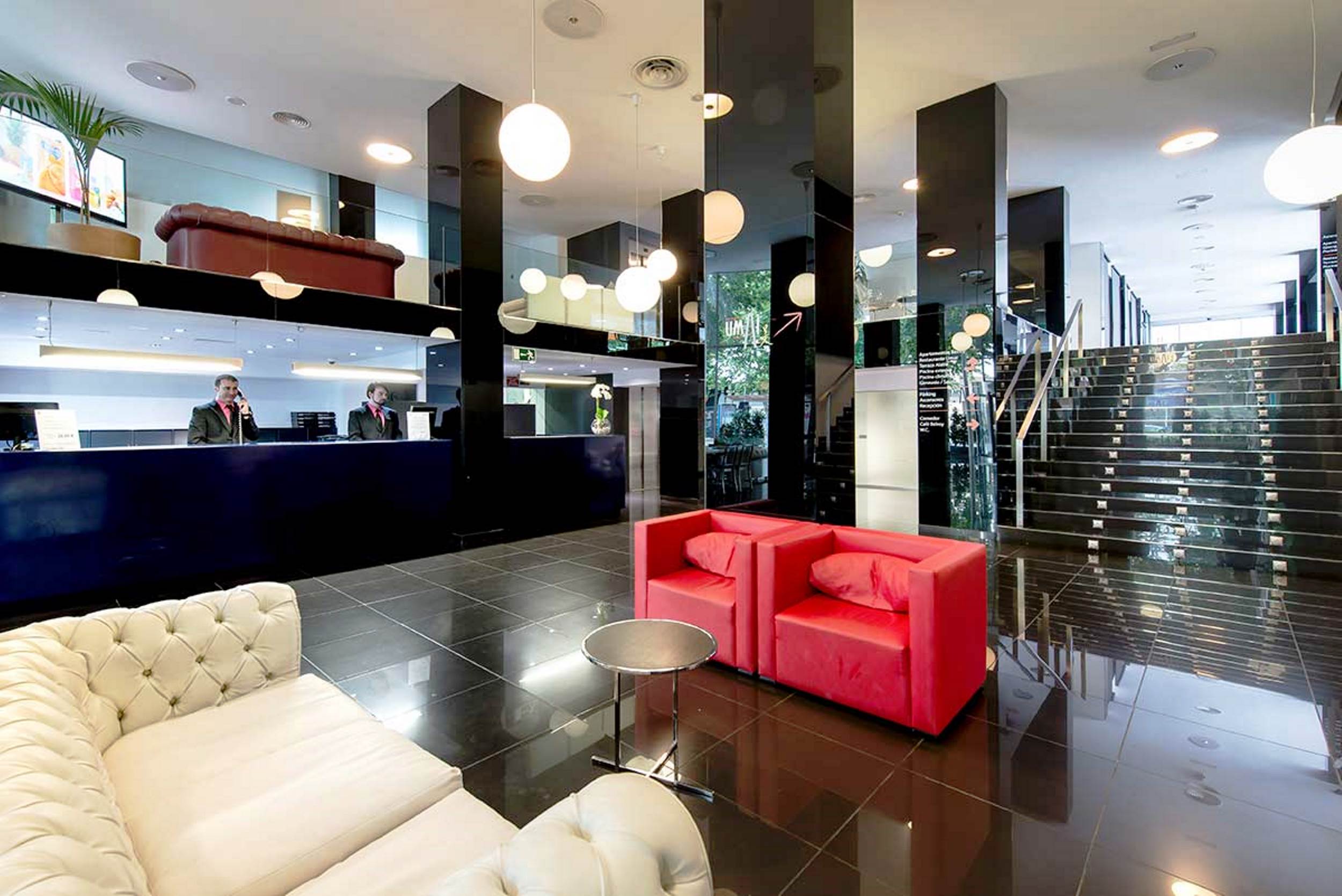 Apartamentos Belroy