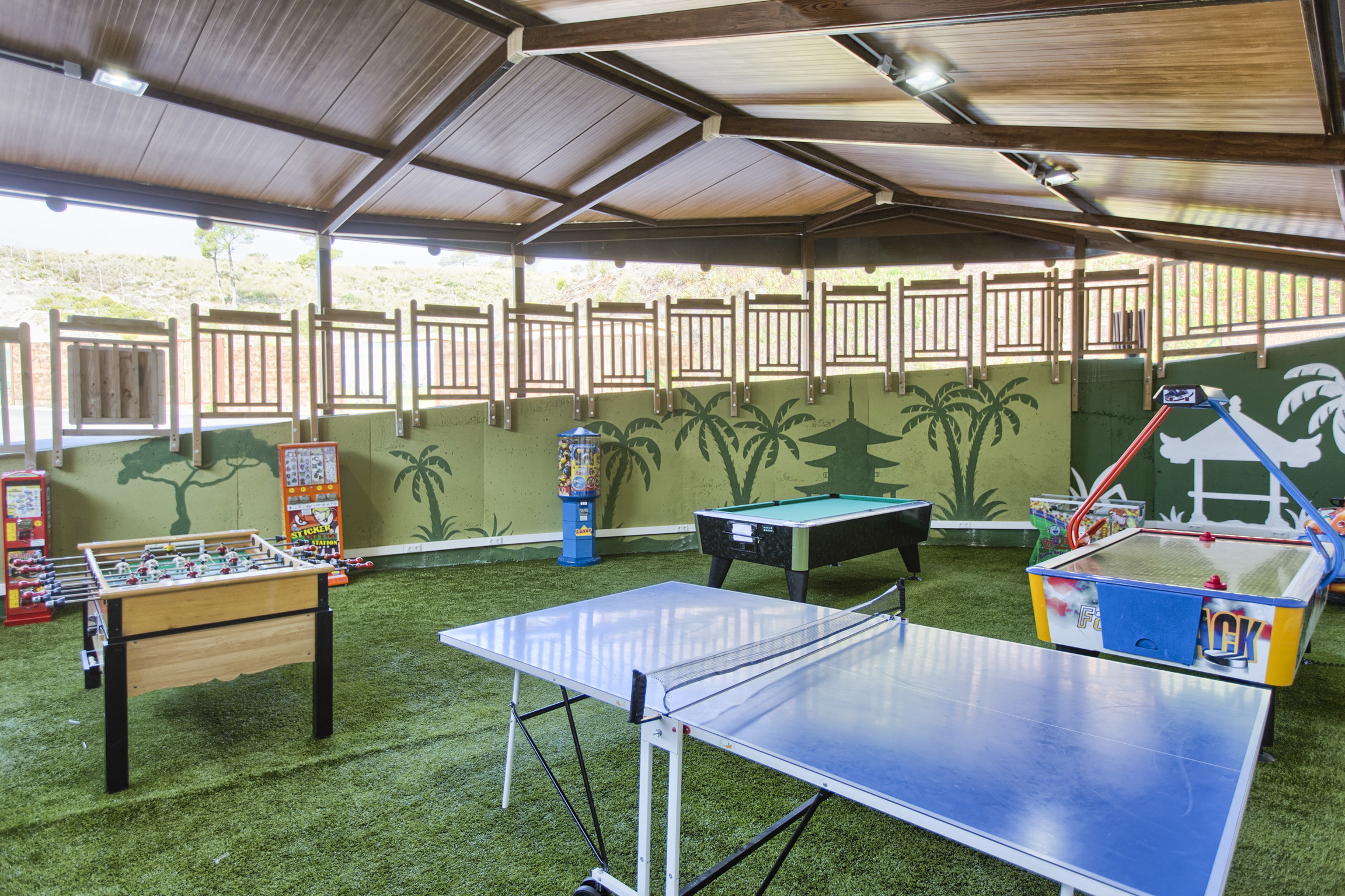 Magic Natura - Animal, Waterpark & Polynesian Lodge Resort