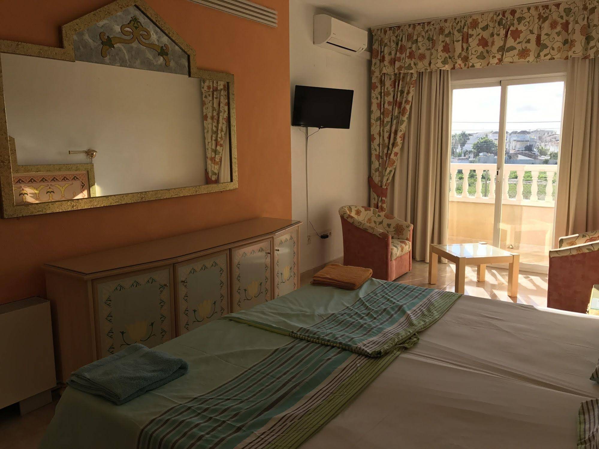 Hotel Algorfa