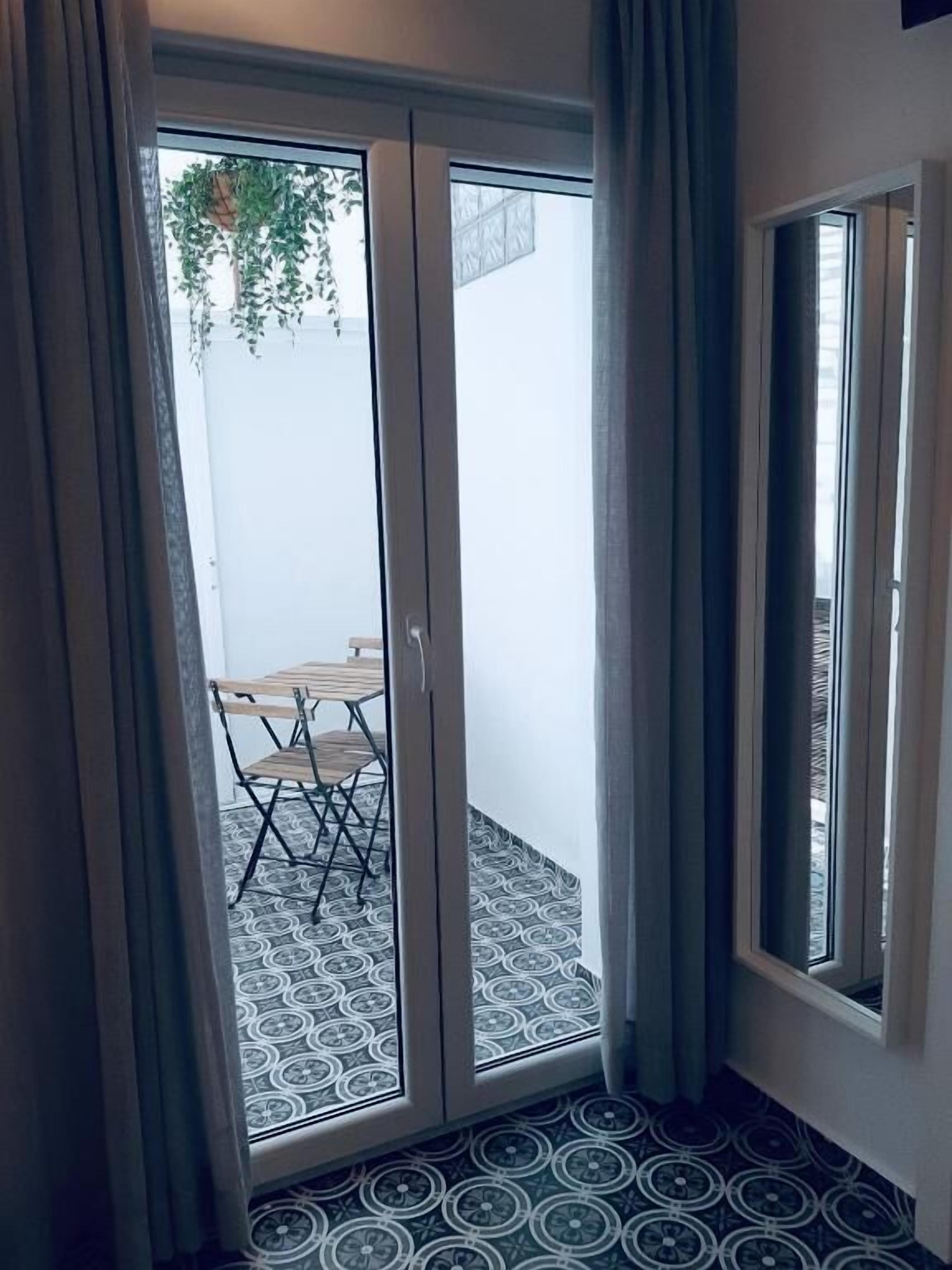Room Boutique 32