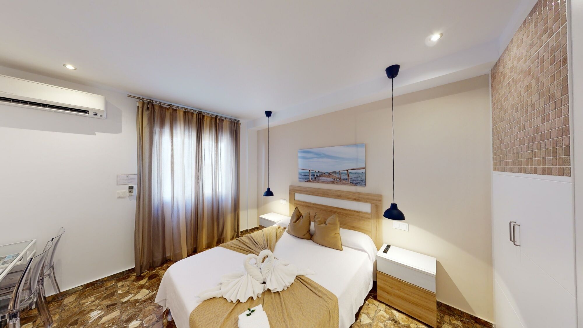 Room Boutique 32