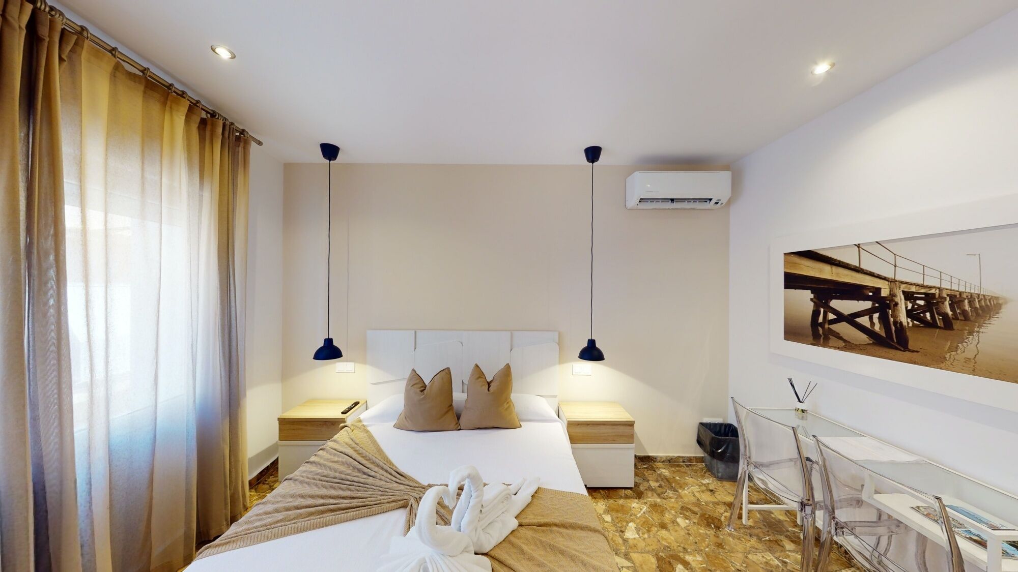 Room Boutique 32