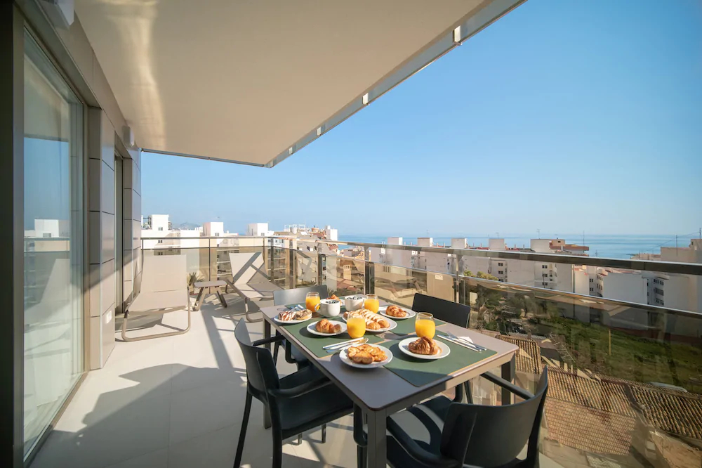 Ahoy Apartments