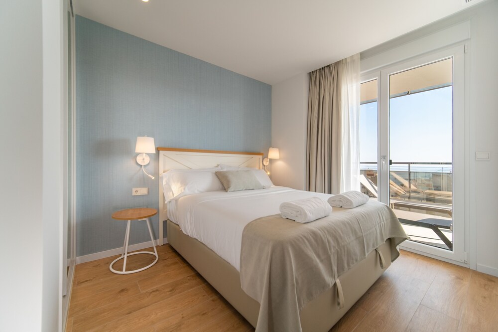 Ahoy Apartments