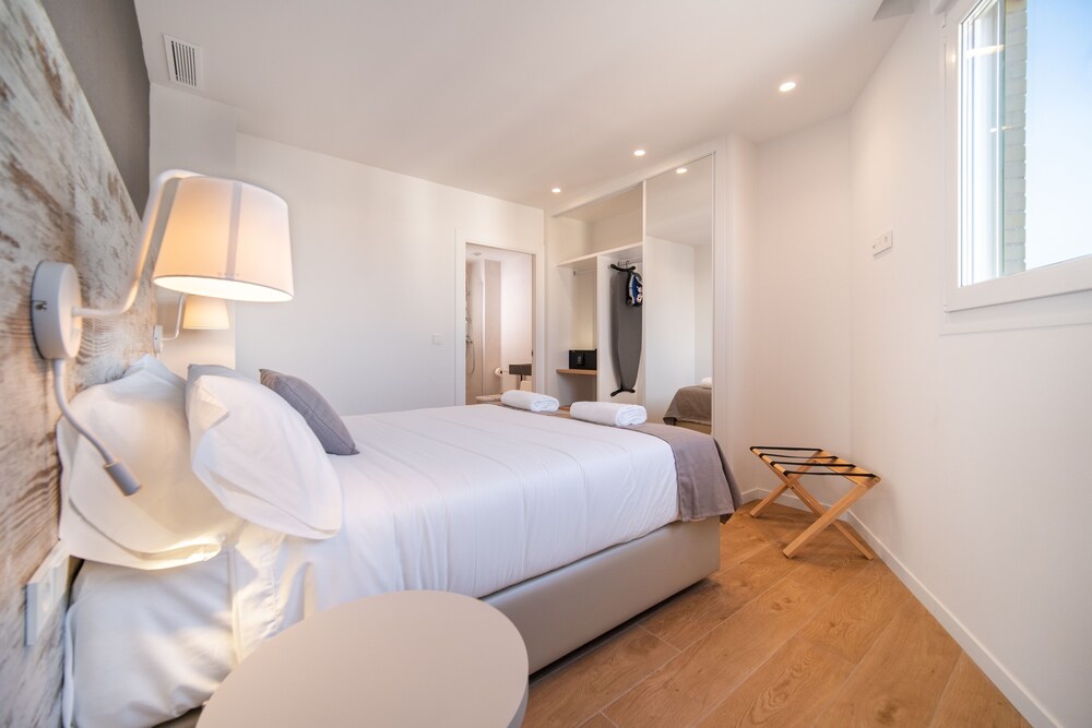 Ahoy Apartments