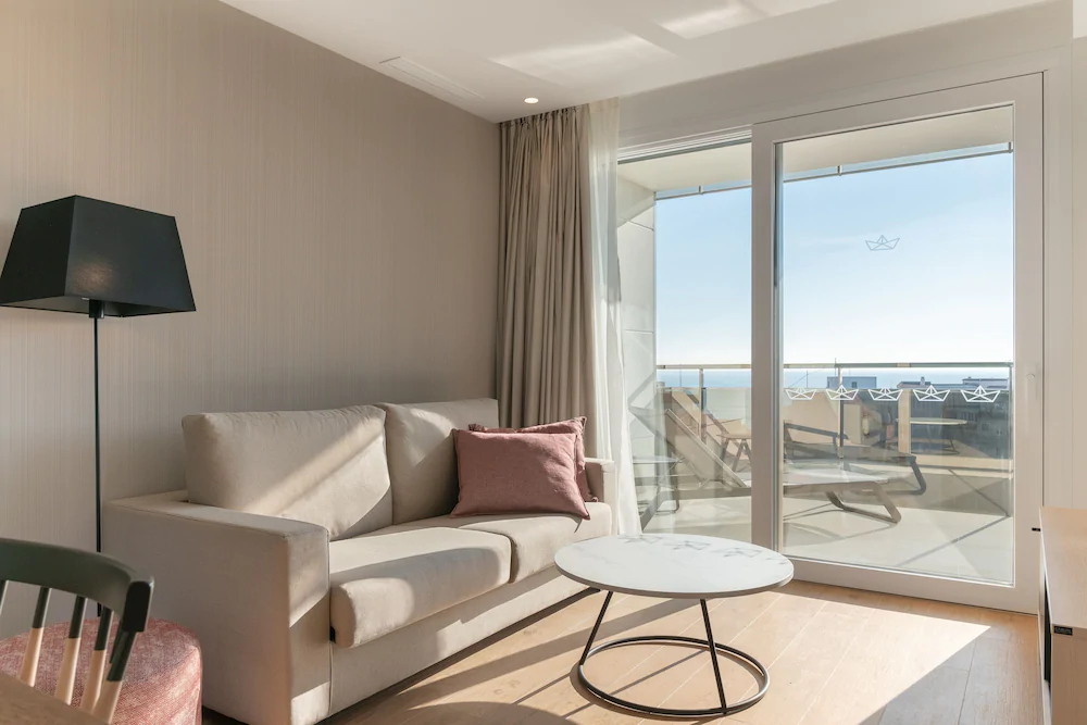 Ahoy Apartments