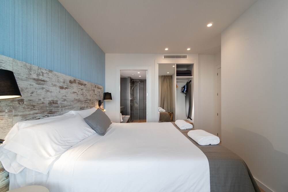 Ahoy Apartments