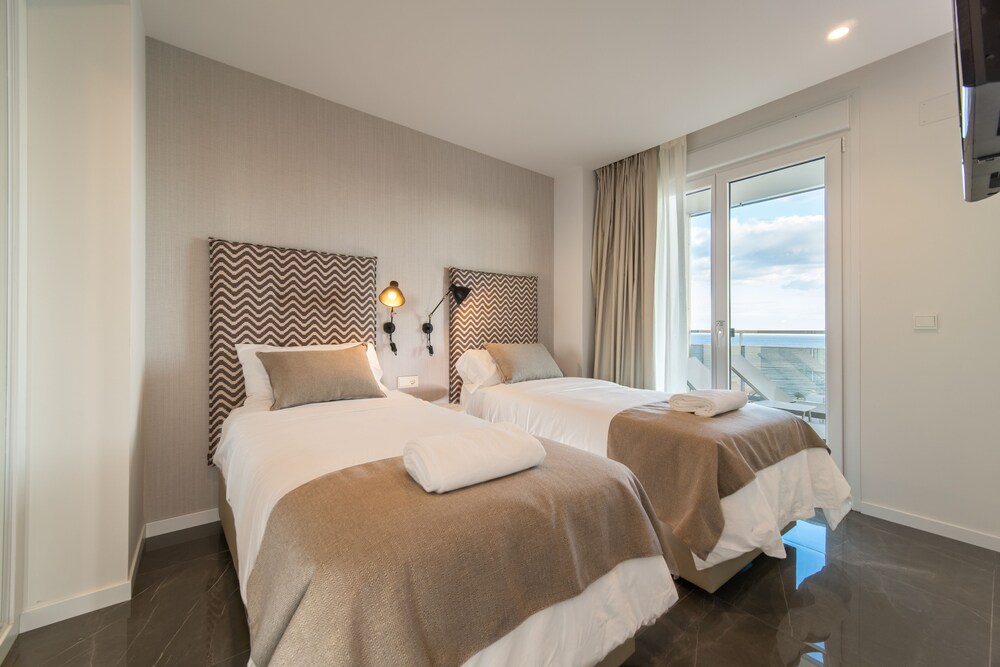 Ahoy Apartments