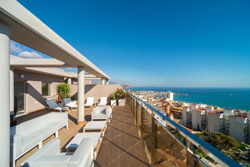 Ahoy Apartments