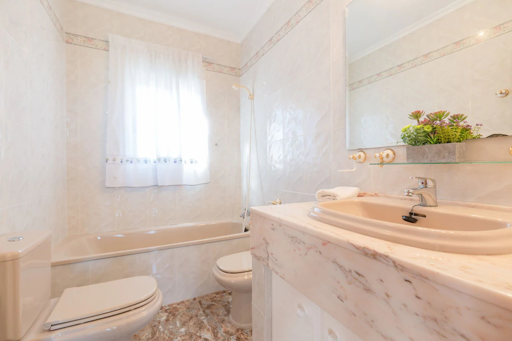Fidalsa Villa Grand White House