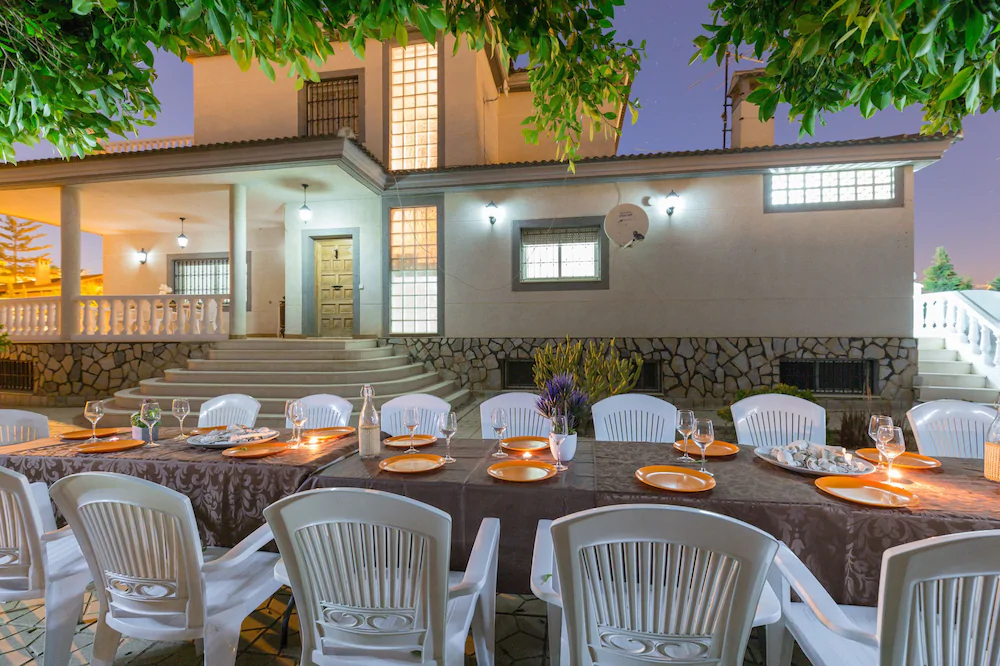 Fidalsa Villa Grand White House