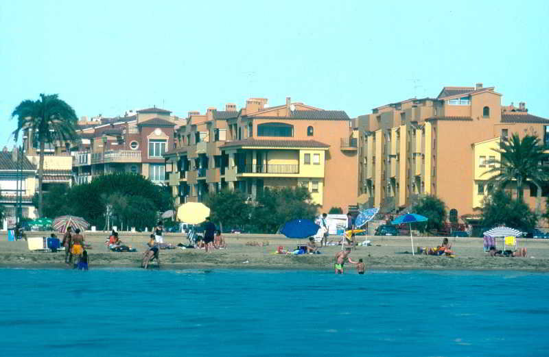 Apartaments Turistics Comte D'Empuries
