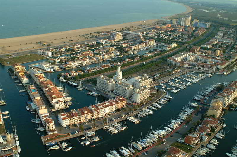 Apartaments Turistics Comte D'Empuries