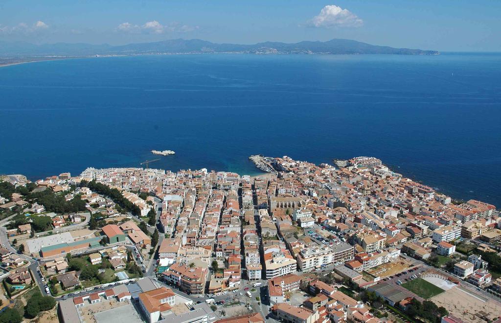 Apartamentos Mestral