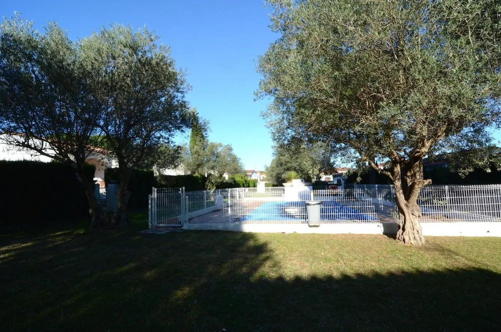 Casa Oliveres Escala