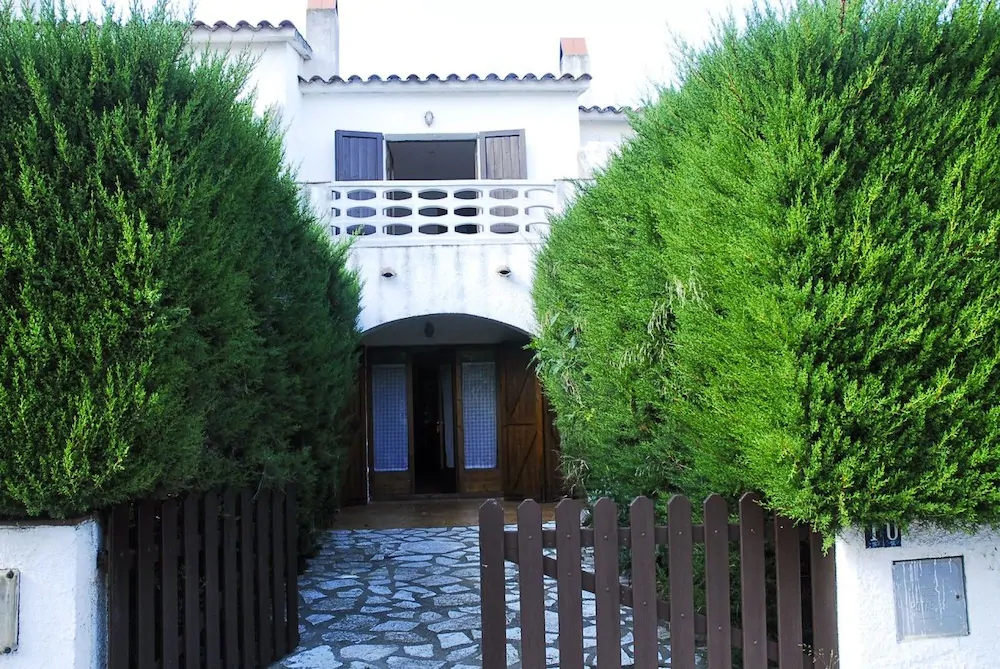 Casa Oliveres Escala