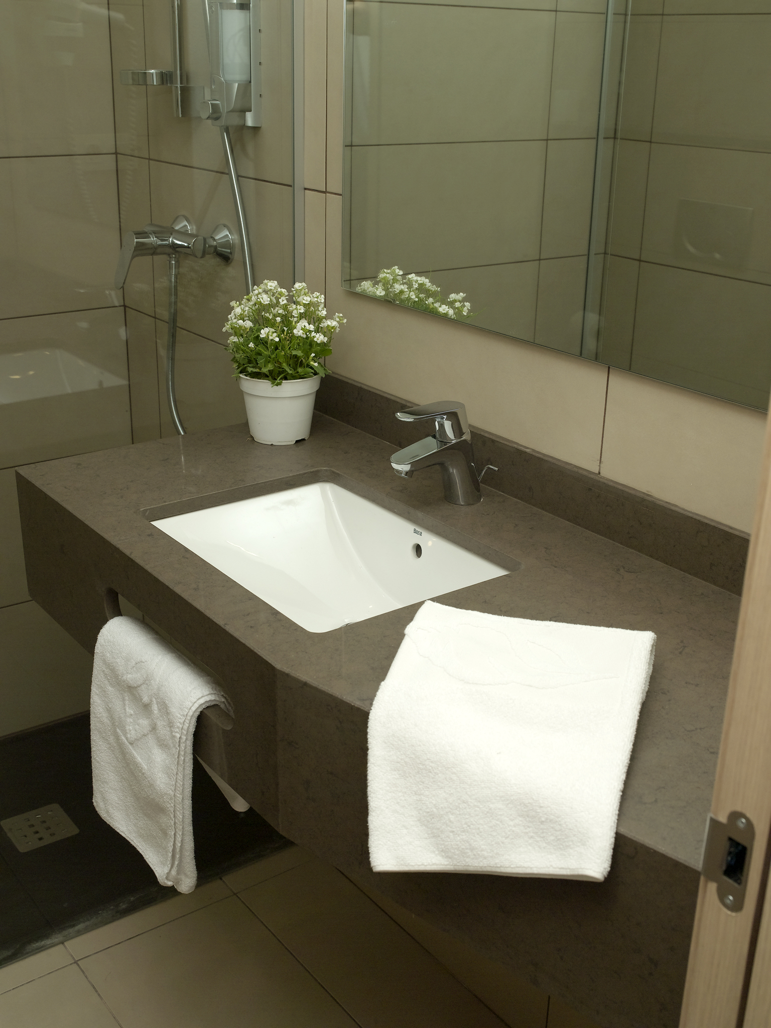 Almirall Apartaments