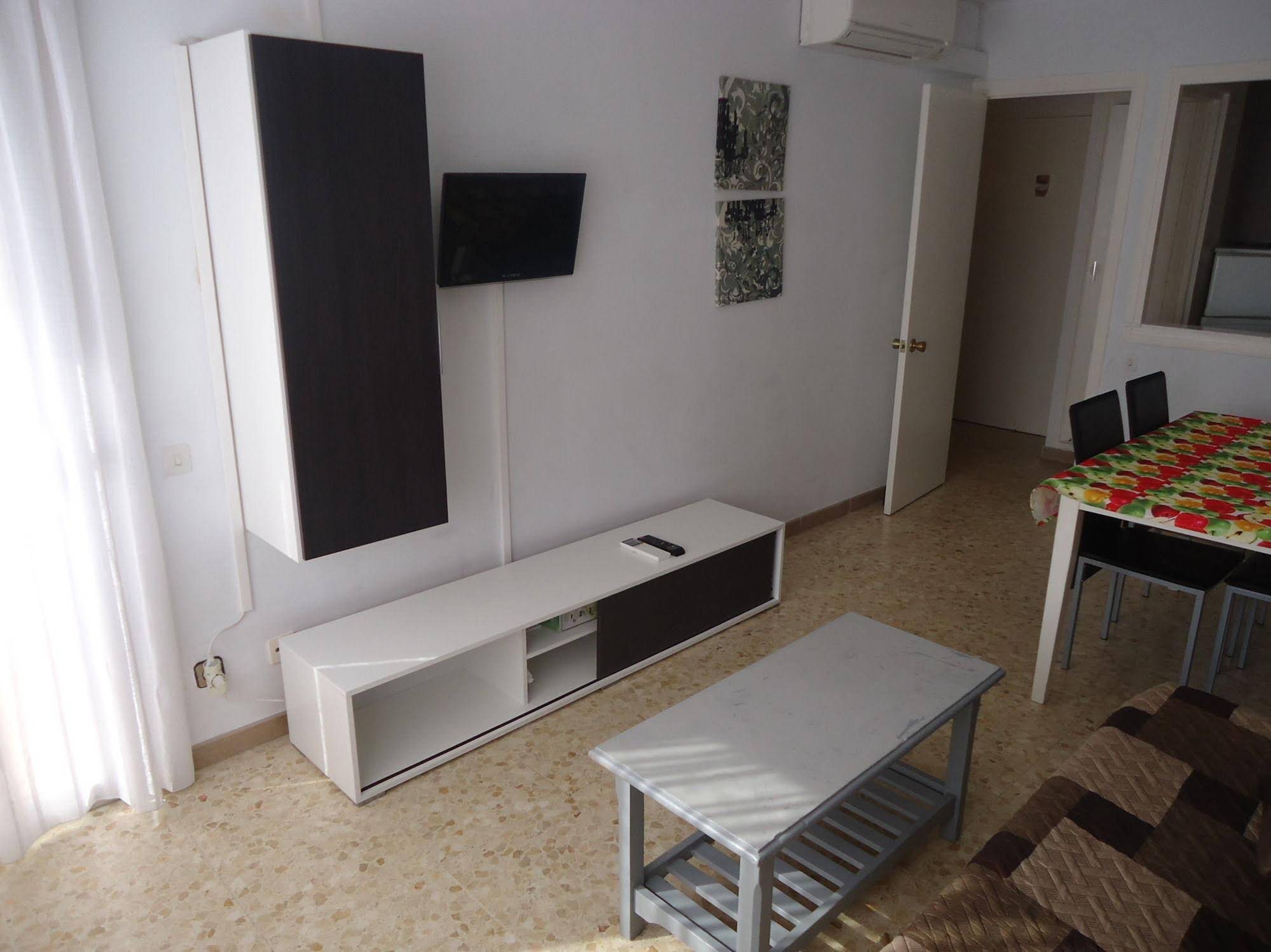 Apartamentos Antillas Fenals