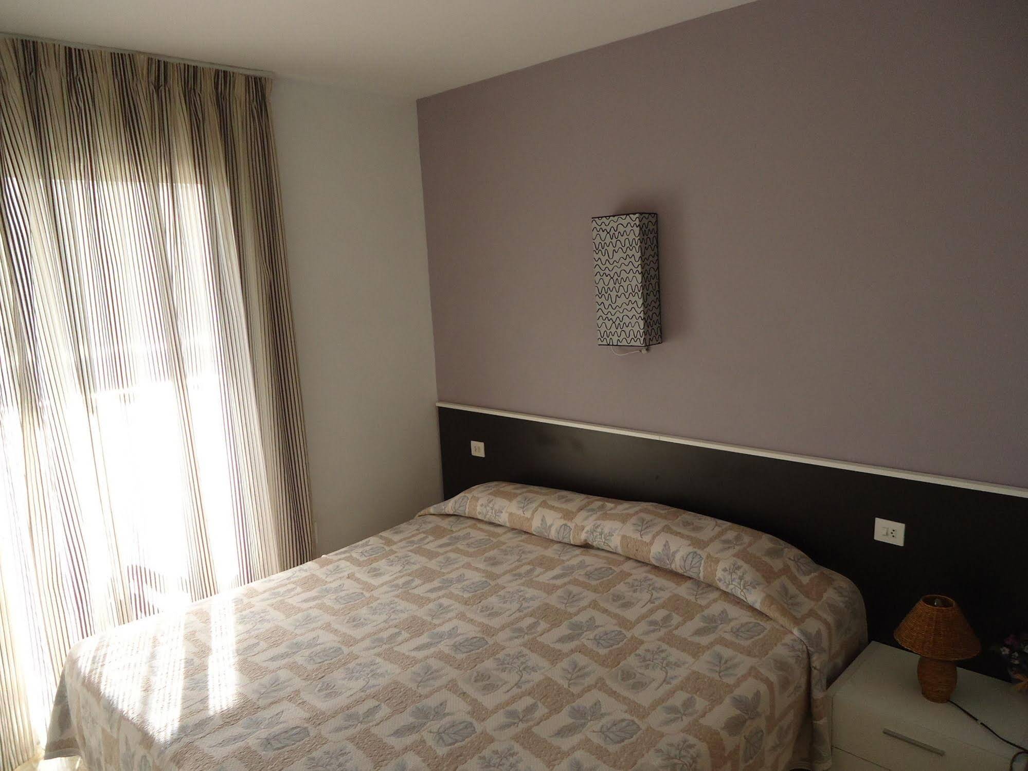 Apartamentos Antillas Fenals